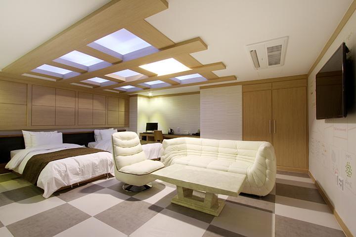 Suwon Orsay Business Hotel Bagian luar foto