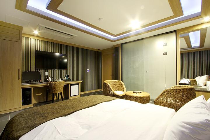 Suwon Orsay Business Hotel Bagian luar foto