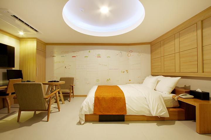 Suwon Orsay Business Hotel Bagian luar foto