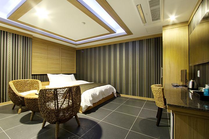 Suwon Orsay Business Hotel Bagian luar foto