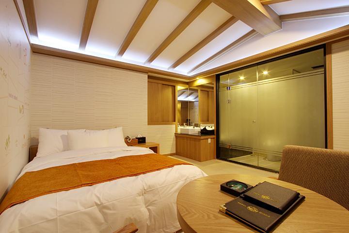 Suwon Orsay Business Hotel Bagian luar foto