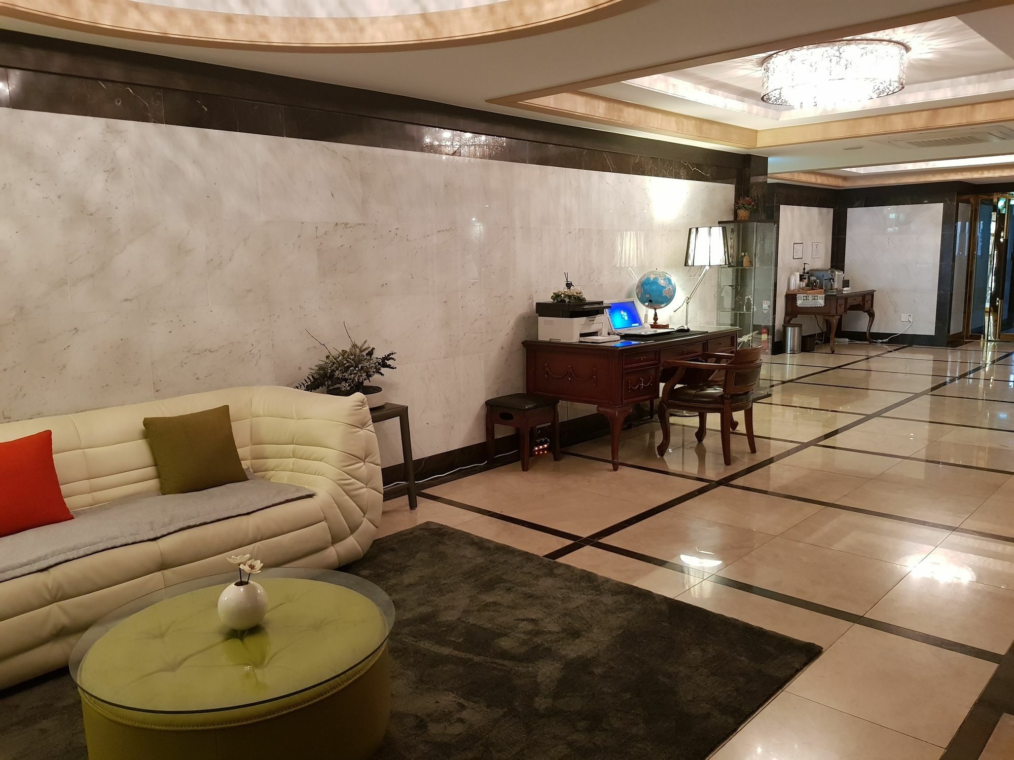 Suwon Orsay Business Hotel Bagian luar foto